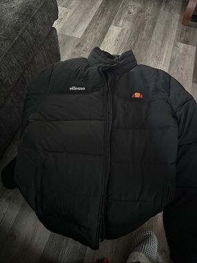 ellesse XL Black Quilted Puffer Jacket